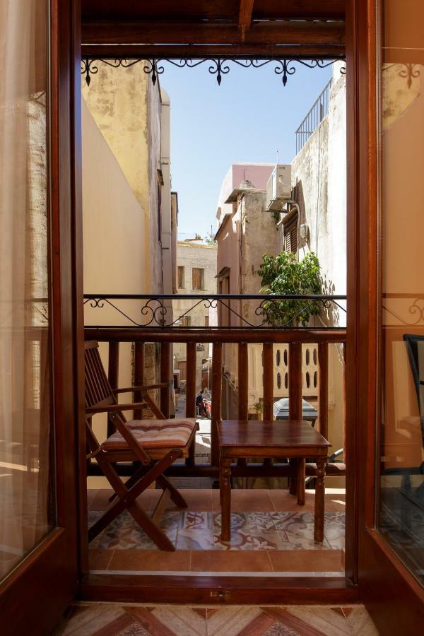 Sali Chelidonaki Boutique Suite Chania  ภายนอก รูปภาพ