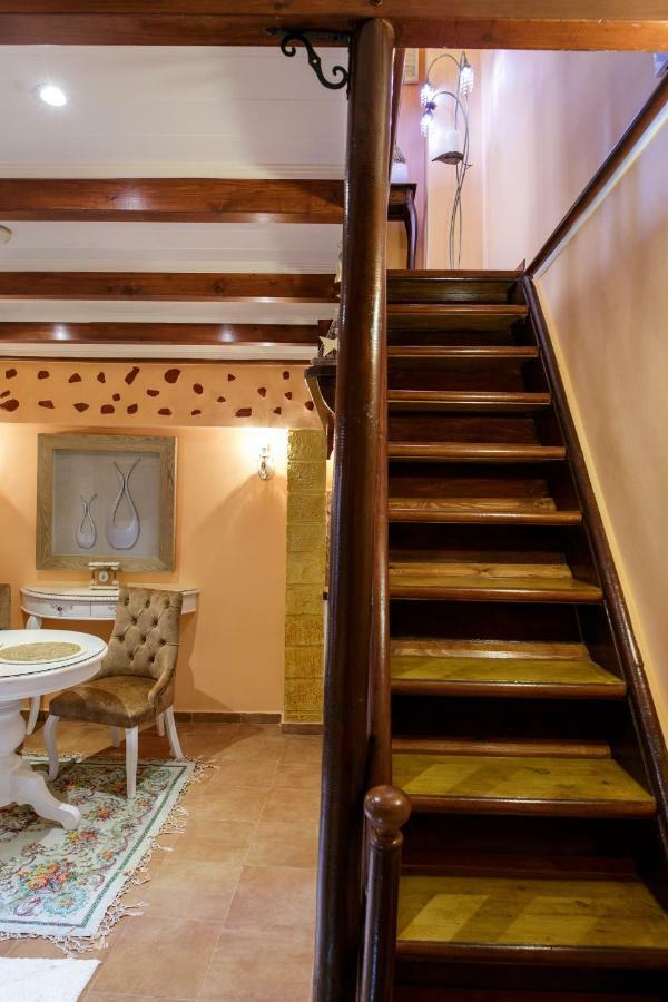 Sali Chelidonaki Boutique Suite Chania  ภายนอก รูปภาพ
