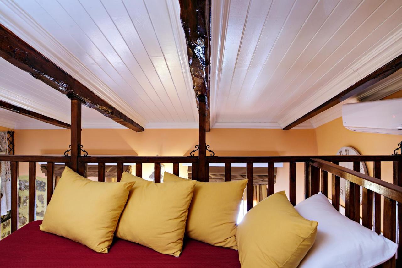 Sali Chelidonaki Boutique Suite Chania  ภายนอก รูปภาพ
